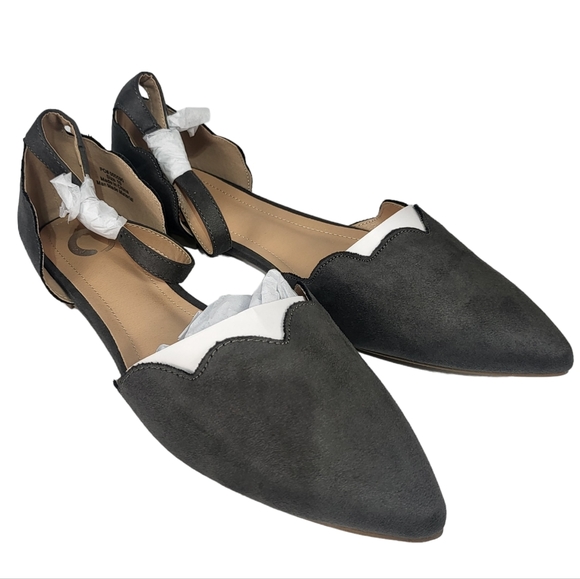 Journee Collection Lana Flat Grey 10 - Picture 6 of 8